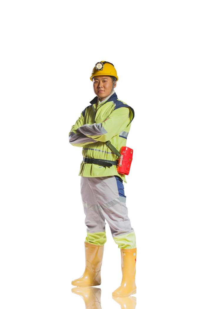 中国煤矿工人劳动防护用品演示活动之防静电阻燃煤矿服装展示（光明之子系列）